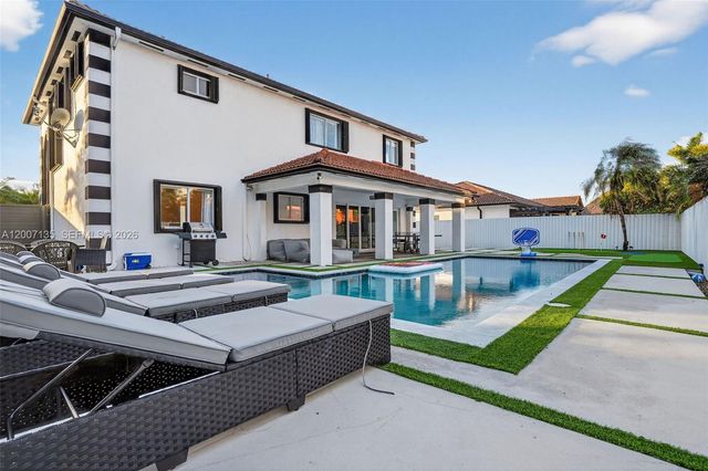 5161 SW 159th Ct, Miami, FL 33185