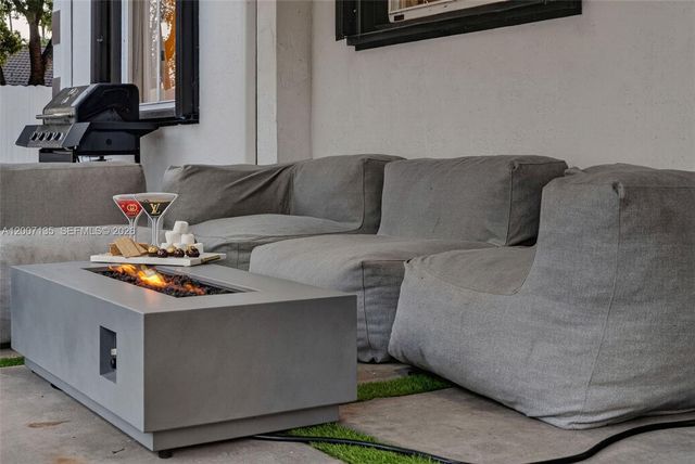 5161 SW 159th Ct, Miami, FL 33185