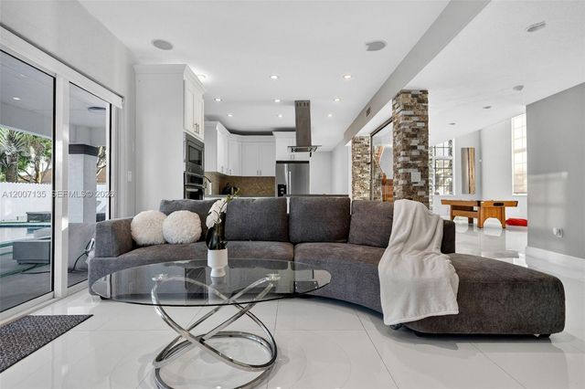 5161 SW 159th Ct, Miami, FL 33185