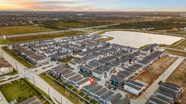 2213 Bay Breeze Drive, Kemah, TX 77565