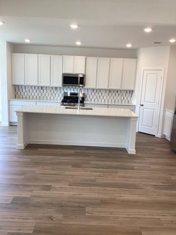 9203 Long Fin Drive, Baytown, TX 77521