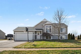 12023 Russell Ridge, Cedar Springs, MI 49319