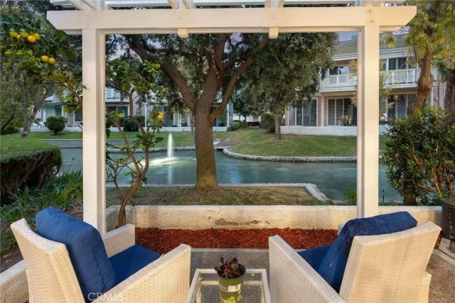 56 Lakefront 52, Irvine, CA 92604