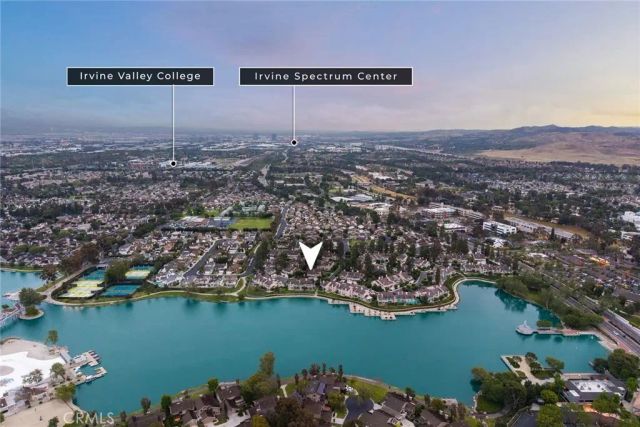 56 Lakefront 52, Irvine, CA 92604