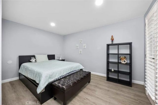 56 Lakefront 52, Irvine, CA 92604