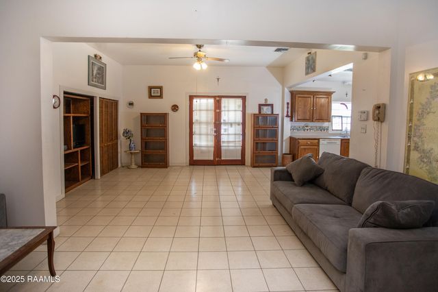 1606 Anse Broussard Highway, Breaux Bridge, LA 70517