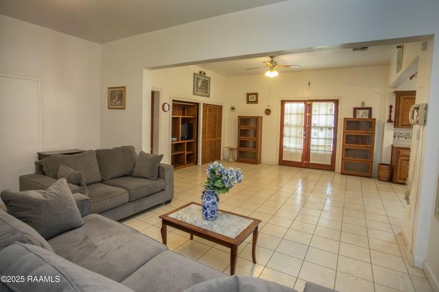 1606 Anse Broussard Highway, Breaux Bridge, LA 70517