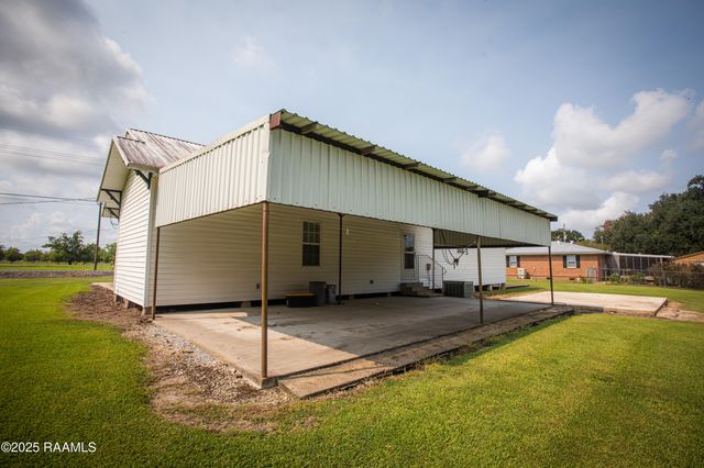 1606 Anse Broussard Highway, Breaux Bridge, LA 70517
