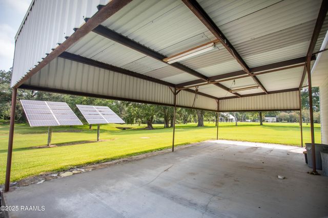 1606 Anse Broussard Highway, Breaux Bridge, LA 70517
