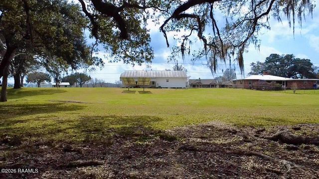 1606 Anse Broussard Highway, Breaux Bridge, LA 70517