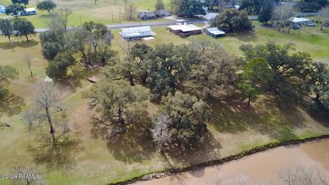 1606 Anse Broussard Highway, Breaux Bridge, LA 70517