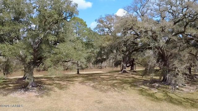 1606 Anse Broussard Highway, Breaux Bridge, LA 70517