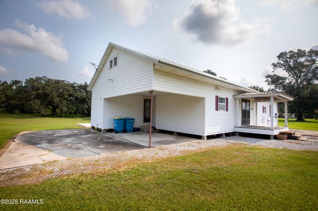 1606 Anse Broussard Highway, Breaux Bridge, LA 70517
