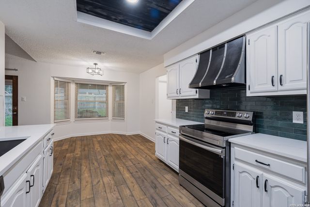 7906 Creek Trail, San Antonio, TX 78254