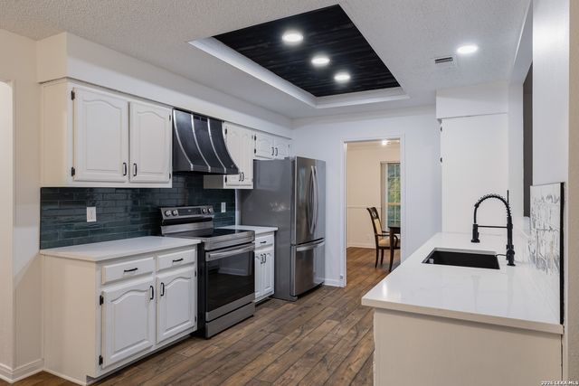 7906 Creek Trail, San Antonio, TX 78254