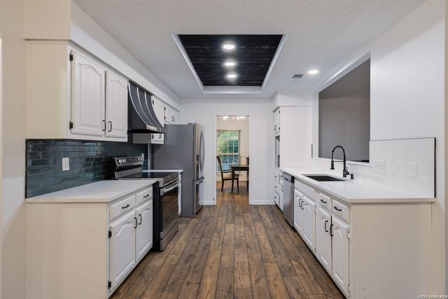 7906 Creek Trail, San Antonio, TX 78254
