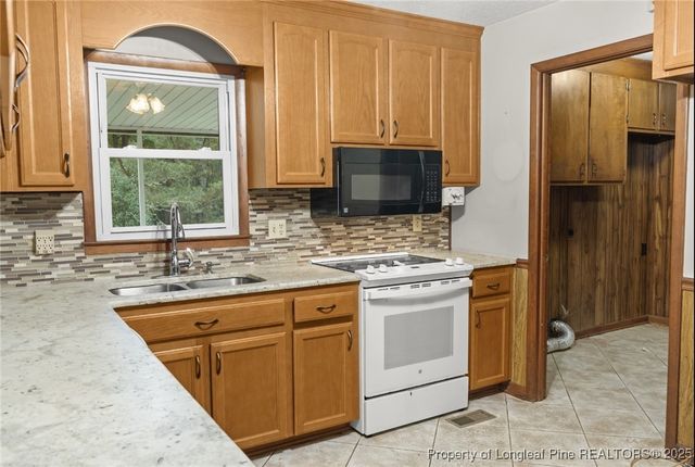 226 Red Oak Drive, Spring Lake, NC 28390