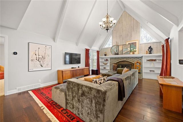 10154 Halsey Street, Lenexa, KS 66215