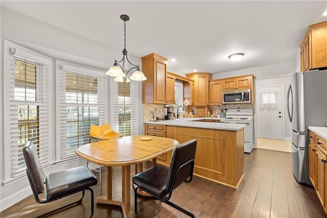 10154 Halsey Street, Lenexa, KS 66215