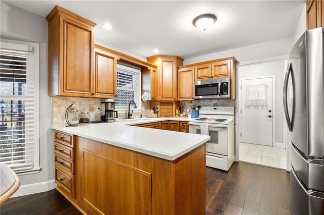 10154 Halsey Street, Lenexa, KS 66215