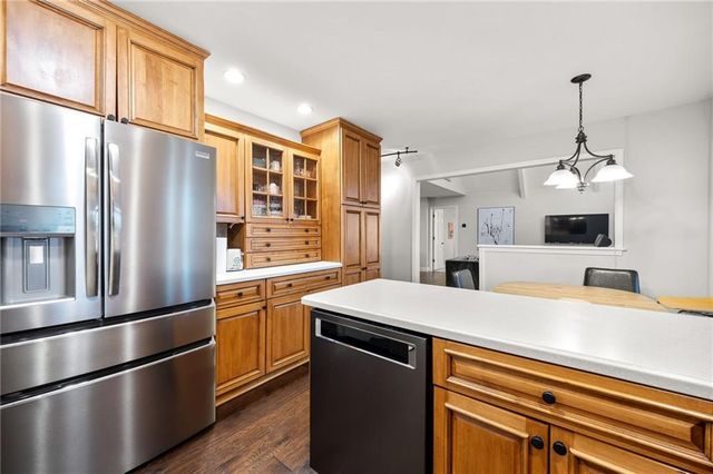 10154 Halsey Street, Lenexa, KS 66215