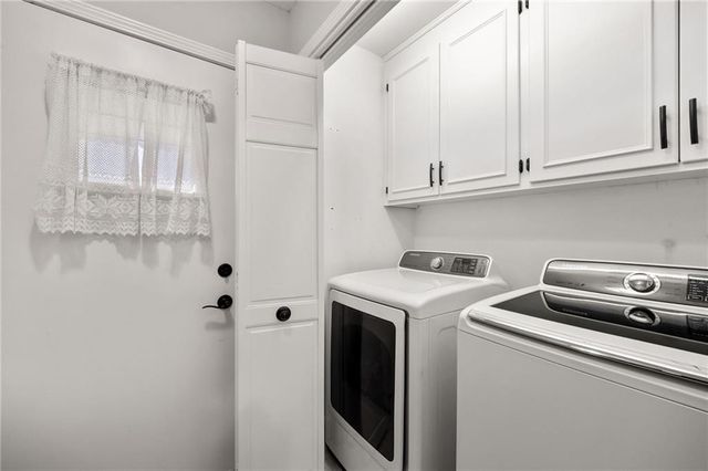 10154 Halsey Street, Lenexa, KS 66215