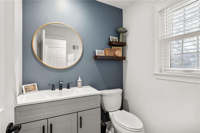 10154 Halsey Street, Lenexa, KS 66215