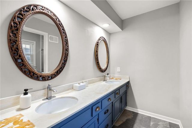 10154 Halsey Street, Lenexa, KS 66215