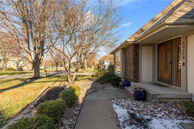 10154 Halsey Street, Lenexa, KS 66215