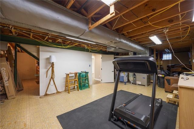 10154 Halsey Street, Lenexa, KS 66215