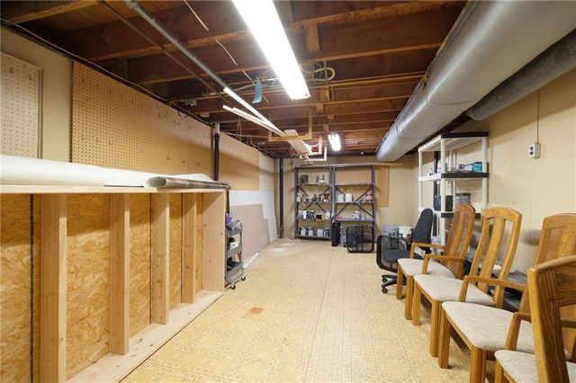 10154 Halsey Street, Lenexa, KS 66215