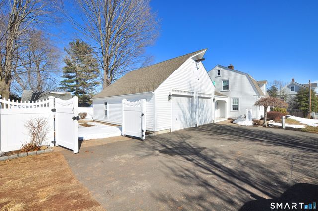 537 Center Street, Manchester, CT 06040