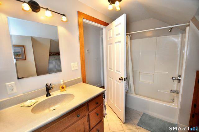 537 Center Street, Manchester, CT 06040