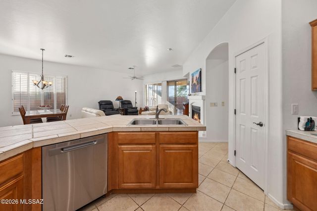 13749 N High Mountain View Place, Tucson, AZ 85739