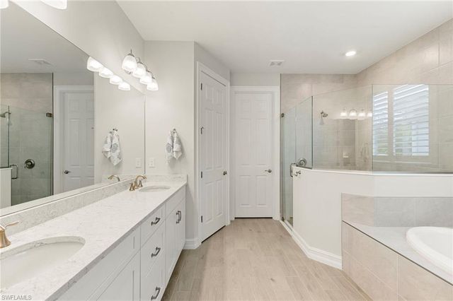 387 Grace Bay LN, Naples, FL 34114