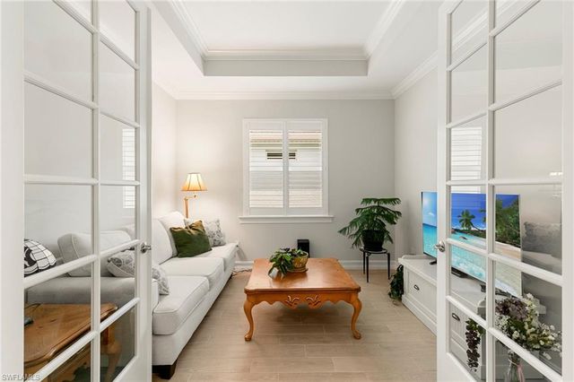 387 Grace Bay LN, Naples, FL 34114