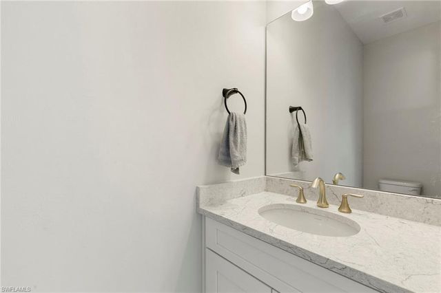 387 Grace Bay LN, Naples, FL 34114