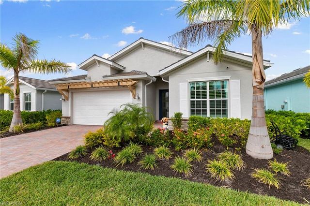387 Grace Bay LN, Naples, FL 34114