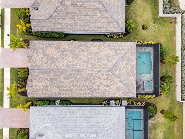 387 Grace Bay LN, Naples, FL 34114