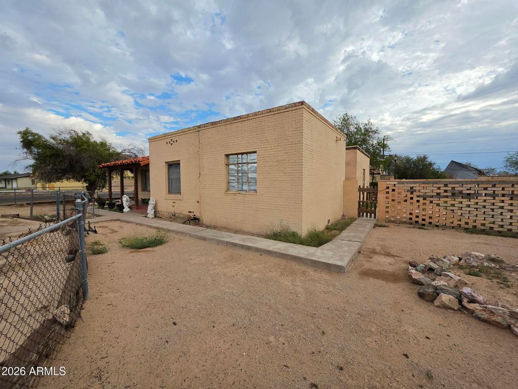 202 3rd Avenue E, Buckeye, AZ 85326 — photo 4
