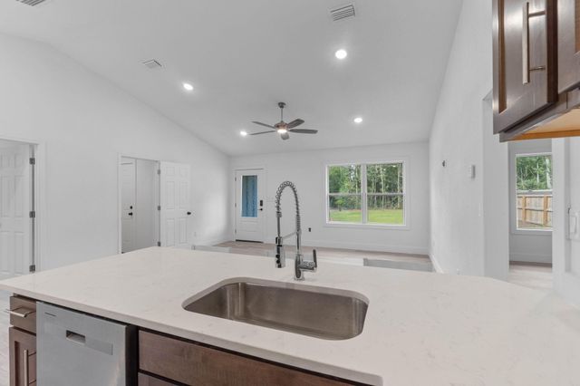 1259 Martin Rd Road, Defuniak Springs, FL 32433