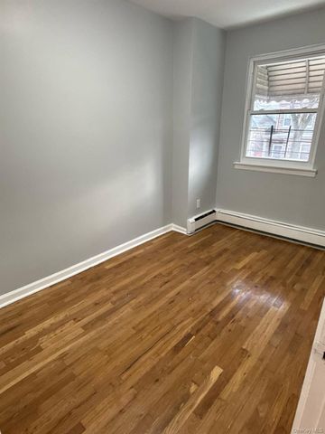 841 E 216th Street, Bronx, NY 10467