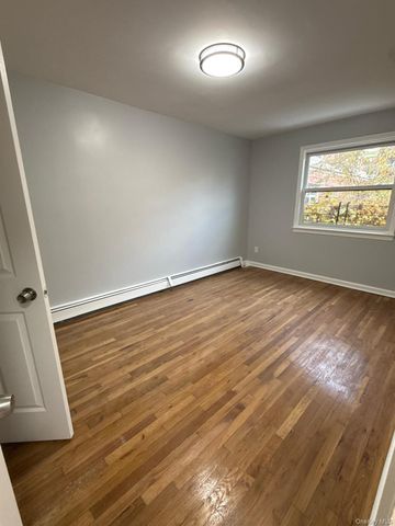 841 E 216th Street, Bronx, NY 10467