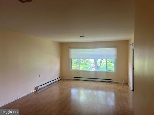 1099-A ARGYLL CIR, Lakewood, NJ 08701