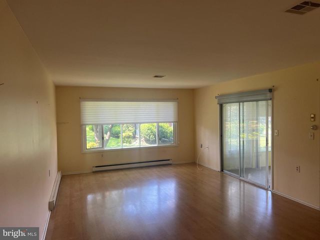 1099-A ARGYLL CIR, Lakewood, NJ 08701