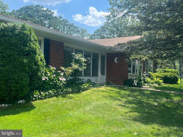 1099-A ARGYLL CIR, Lakewood, NJ 08701