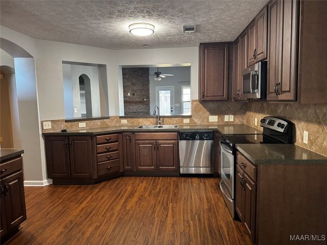 9133 SAW TOOTH Loop, Pike Road, AL 36064