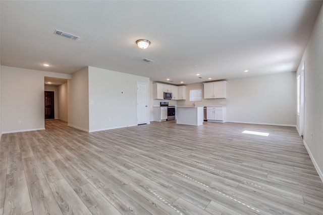 877 Table Rock Street, Princeton, TX 75407