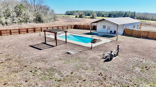 1245 Travis Wise Rd, Samson, AL 36477