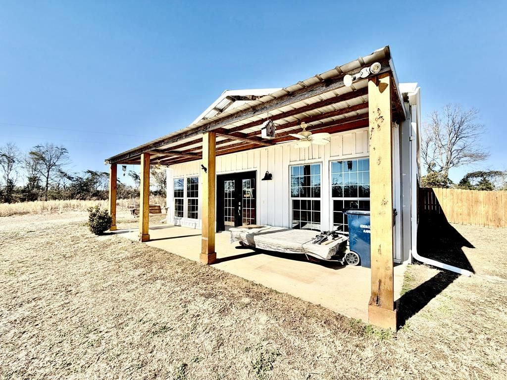 1245 Travis Wise Rd, Samson, AL 36477